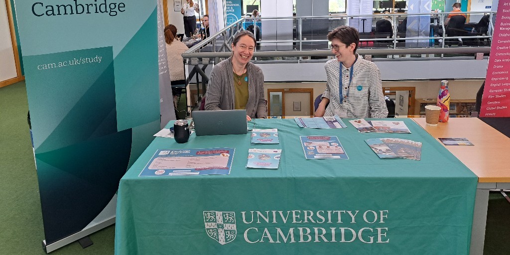 We were on the road this week at the @CRC_college Higher Education Showcase! It was great to talk to students about non-traditional pathways to Cambridge. 🌟🎓 Learn more about the unique environment Hughes Hall provides mature students: hughes.cam.ac.uk/applying/