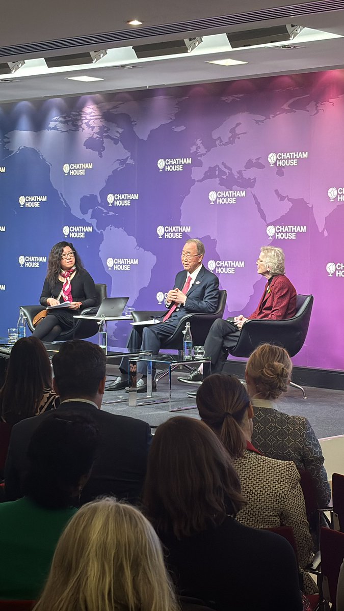 Two great speakers @ChathamHouse, former SG Ban Ki-moon and former President Mary Robinson. Chaired by @BerniceWLee. @CH_Environment @bankimooncentre @TheElders #CHevents Livestream here👇 x.com/i/broadcasts/1…