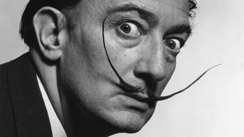 Sa liaison avec Gala, une femme mariée, provoqua une brouille entre Salvador Dalí et son père. Après avoir été mis à la porte de la maison familiale, le peintre enverra à son père un flacon de sperme, accompagné de ce mot : - Nous voilà quittes.