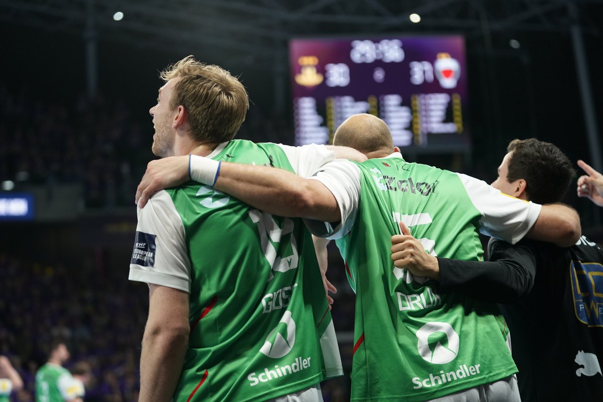 Emotions. ♥️🥺👏 #ehfel #ehffinals #allin #elm @FuechseBerlin