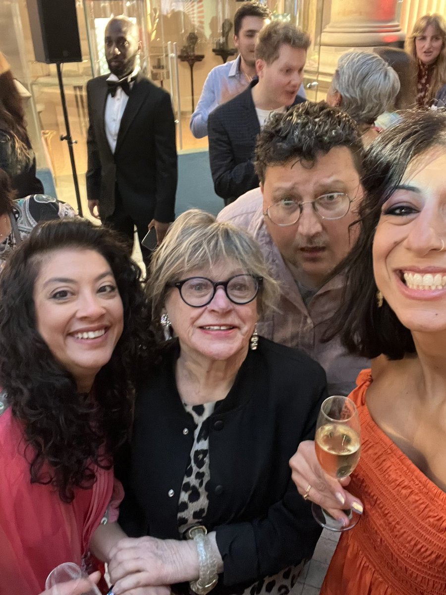 Fabulous to raise a glass of bubbly or 40 to the winners at the @Fortnums Food and Drink Awards. Congratulations @fuchsiadunlop @timhayward @MelekErdalbypen @SheilaDillon @BBCFoodProg and everyone who won and was shortlisted. Great to hang with some of the best people too!