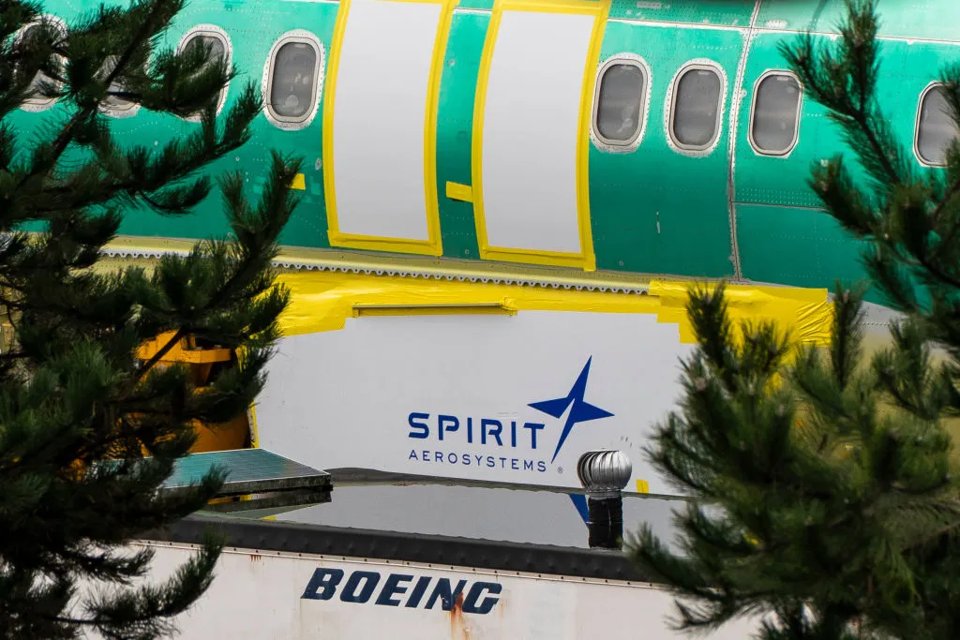 Strange Coincidence? Another Boeing Whistleblower Dies After Sudden Illness thedailycourierng.com/strange-coinci… #Boeing #Whistleblower #AviationSafety #737MAX #SpiritAeroSystems #LATAMAirlines #Dreamliner #FAA #AirlineSafety #MRSA #BoeingScandal #FlightSafety #Investigation #AirlineIndustry