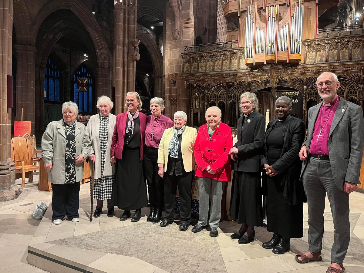 A joyful evening @ManCathedral for a Eucharist of Thanksgiving to mark the 30th Anniversary of the Ordination of women to the Priesthood. Giving thanks for that first cohort & for the many graces & blessings received through them.