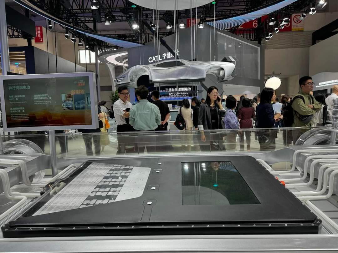 Chinese #electriccar battery maker #CATL presented its #lithiumironphosphate (LFP) battery with an impressive range of more than 1,000 km on a single charge at the Beijing auto show on Thursday.
#LFP batteries are more eco-friendly than #lithiumion batteries.👍