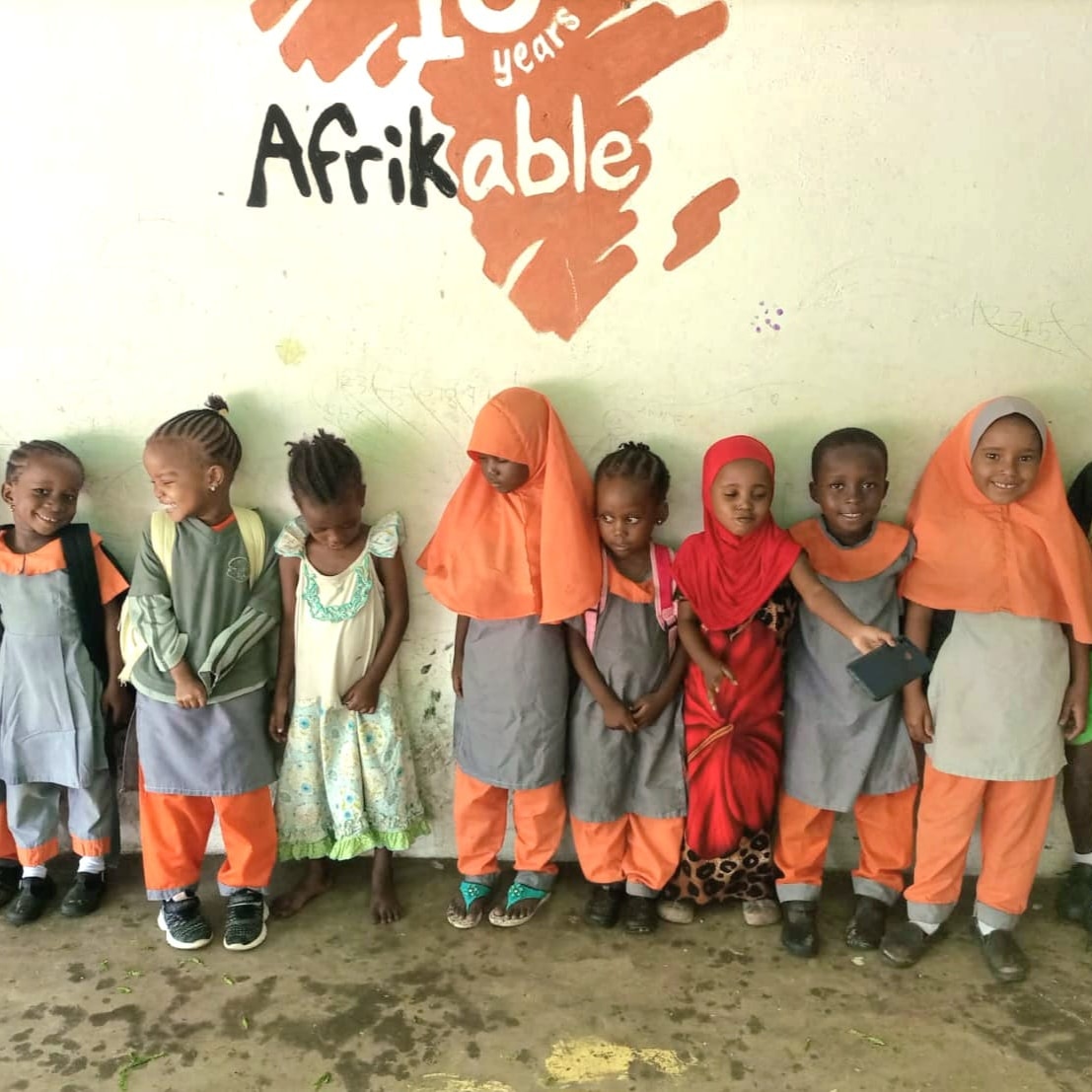 pr_esperanza's tweet photo. Hace "5 letras" pusimos nuestro granito de arena con la "letraP" en #Kenia, financiando parte de la Maternity Home de .@Afrikable 

Hoy, os enseñamos su programa de "Amadrinamiento"

Apuesta tú tb por una educación a tiempo

Más info ⏬

#Díadelamadre #LetraP# #Educacióntemprana https://t.co/DxYnTlwKDf