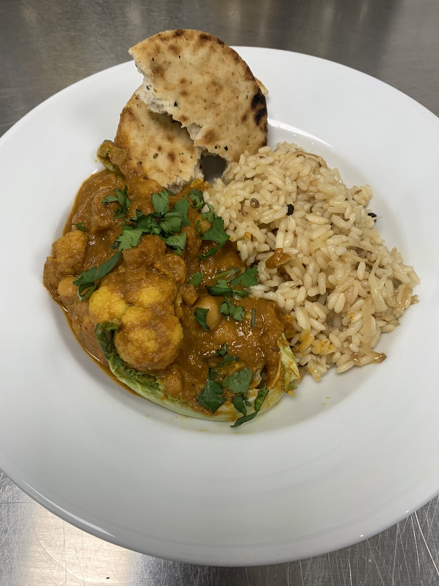 Consistency with flavour and taste with @essentialcuisin curry onion sauce #britishcauliflower and chickpeas korma. Great for #schoollunches <a href="/LoveBritishFood/">Love British Food</a> <a href="/EssentialAR/">Andrew Rogerson</a> <a href="/PSC_Alliance/">Public Sector Catering Alliance</a> <a href="/LACA_UK/">LACA</a>