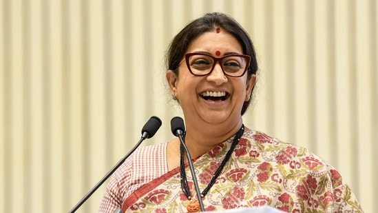 In the 2019 Lok Sabha Election #SmritiIrani defeated #RahulGandhi by a margin of 55,000 votes. She punctured the inflated ego of the Clown Prince and made him run away from Amethi with his tail tucked between his legs. #WahiSmriti