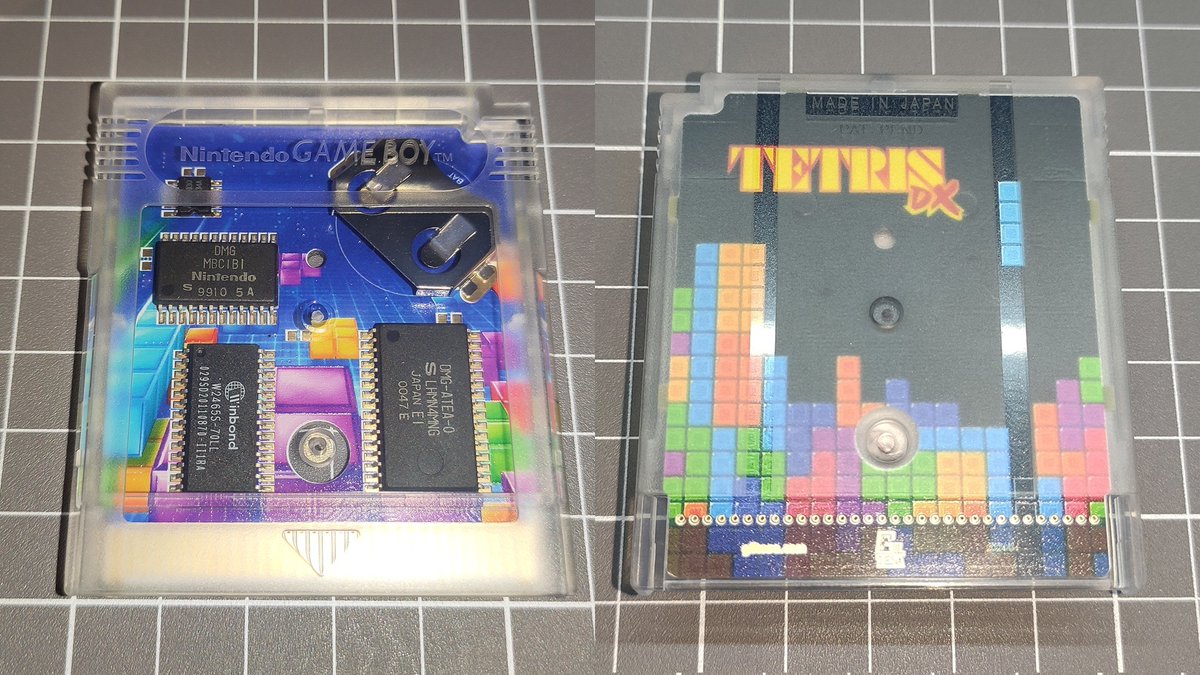 I wanted to try full-color silkscreen, and it had to be with Tetris game, of course. It looks really good, and it looks even better in person than in the photo. It seems to be covered with varnish to protect the image and it has a glossy effect. #GameBoy #Tetris @JLCPCB