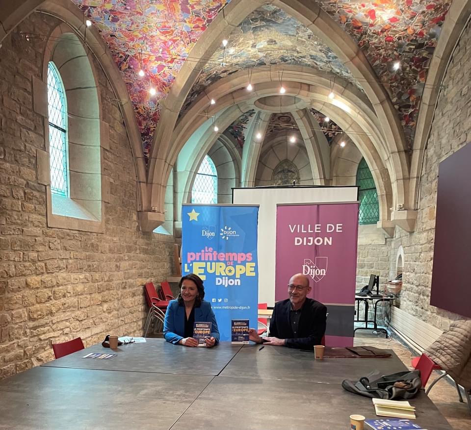 🇪🇺Le Printemps de l’Europe  ça comme aujourd’hui!💥
venez à la rencontre de l’Europe des citoyens, nous vous attendons nombreux!

Demandez le programme! 👇

dijon.fr/wp-content/upl…