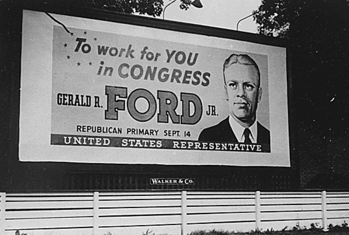 About 25 years before President Gerald Ford 🇺🇸 pardoned Richard Nixon 🇺🇸, Congressman Gerald Ford 🇺🇸 declined to press charges against a Grand Rapids youth who had stolen his car

The young man was set to join the Air Force and Ford didn’t want to jeopardize that

#POTUS 👍