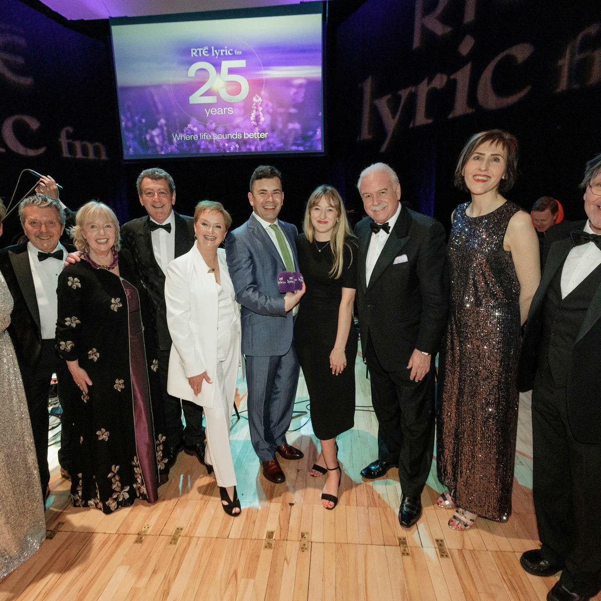 Some happy snaps from our celebratory @RTElyricfm #lyric25 concert @UCHLimerick... A top pleasure to 'settle the Scores' with the debonair @HamiltonRTE! #HamiltonScores #FullScore @rte_co (📷 Andres Poveda)