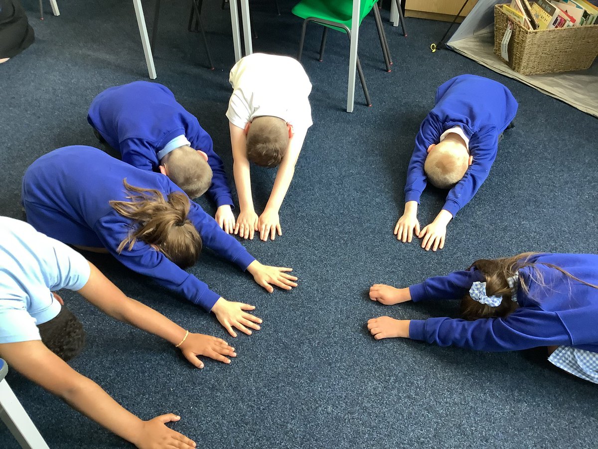 Feel Good Friday in Year 4! Some yoga to stretch our bodies and breath work to calm us. 😊