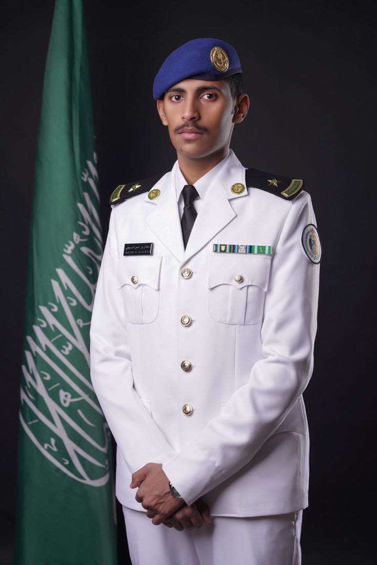 #تهنئة

يتقدم #ملتقى_الجريبات #بالتهنئة 
للملازم / #سلطان_بن_حسن_بن_جريبه
تخرجه من كليه الملك فهد البحرية
نسأل الله له التوفيق والسداد وعقبال 
المراتب العلياء بإذنه تعالى

<a href="/mnbr_subia3/">منبر سبيع الإعلامي</a>
<a href="/Trendat_subia3/">ترندات سبيع 🇸🇦 #كلنا_مسؤول</a>
<a href="/sada5o/">منصة صدى</a>