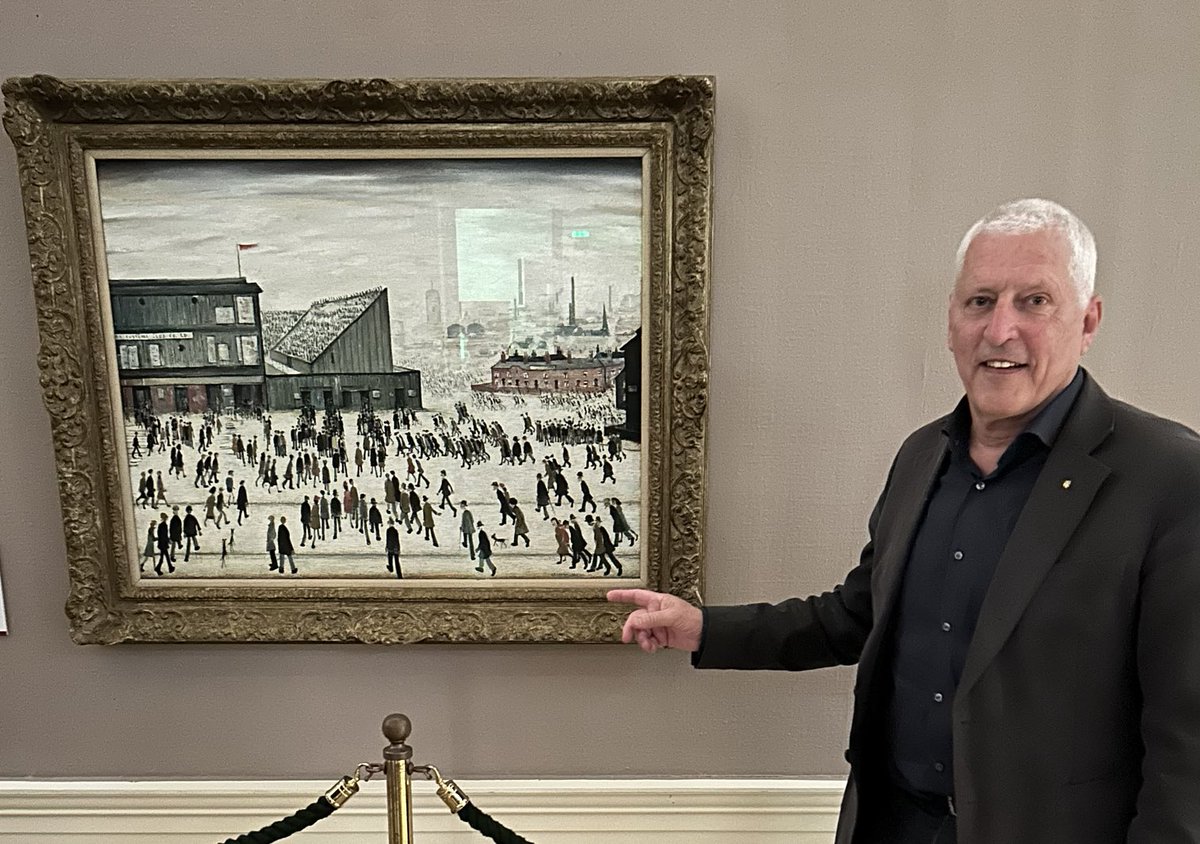 It’s Memories not Money! ⁦@EmiratesFACup⁩. “Going to the Match” by Lowry: exhibition ⁦@WilliamsonArt_⁩ , Birkenhead with TRFC. #askthefans #FACupreplays
