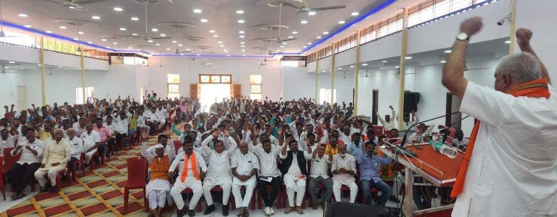 Respected BL Santhosh ji Booth Committee workers of Kalburgi North AC & Shakti Kendra Pramukhs of #Gulbarga PC today in Gulbarga #Karnataka 

#LokSabhaElections2024 
#LokSabha2024 

@blsanthosh ji
