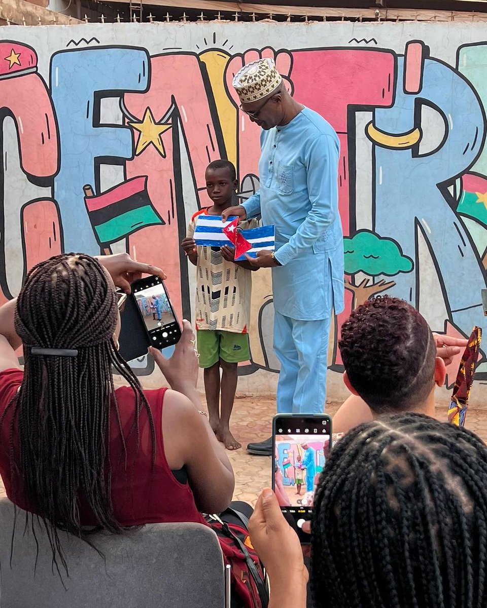 If you're in Dundee on Sunday, come and learn about challenges to imperialism in West Africa. Make the whole world a school. 🇬🇭🇲🇱🇳🇪

eventbrite.com/e/we-are-endin…