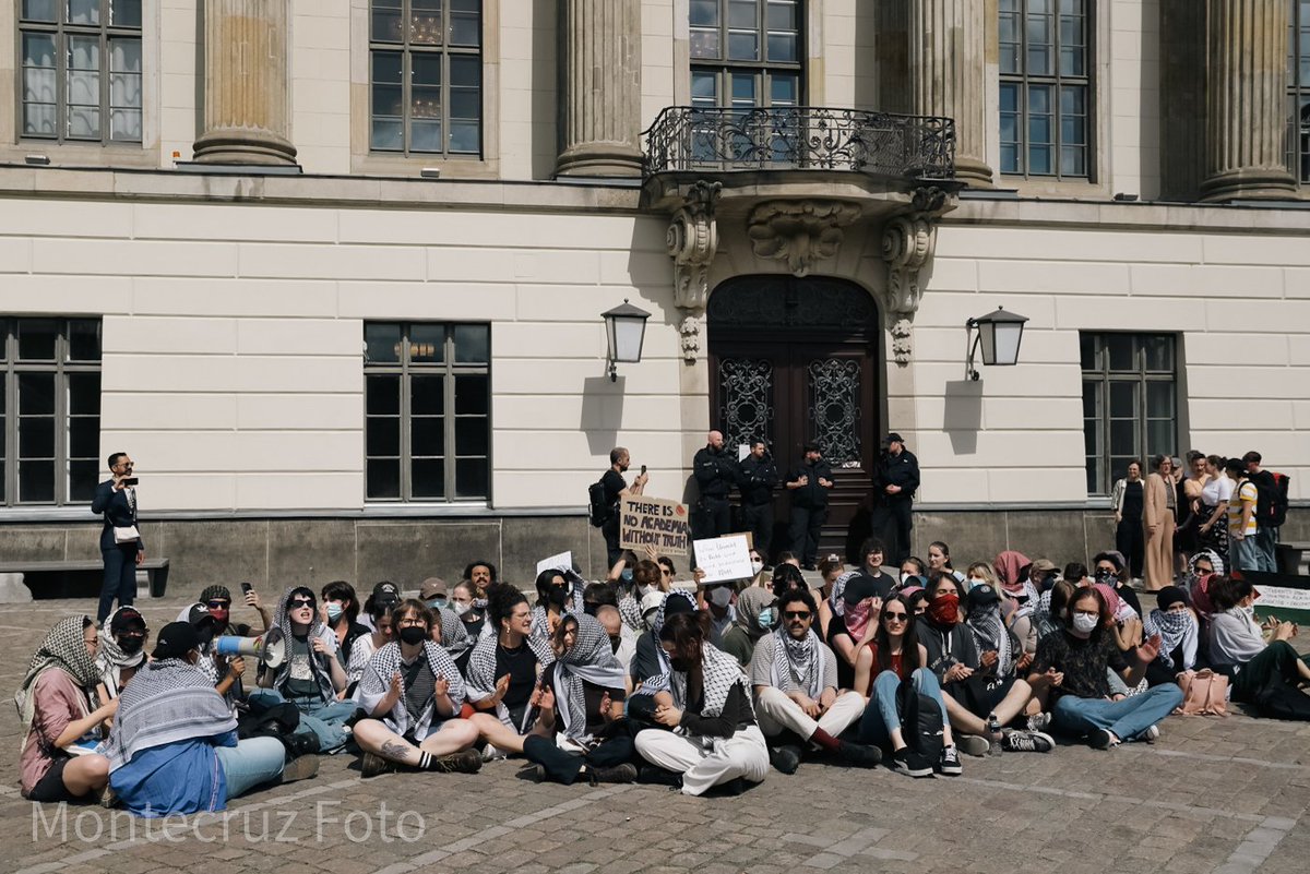 Now. Pro palestine Students doing a sit-in at Berlin's Humboldt University. #b0305 #berlin #FreeGaza