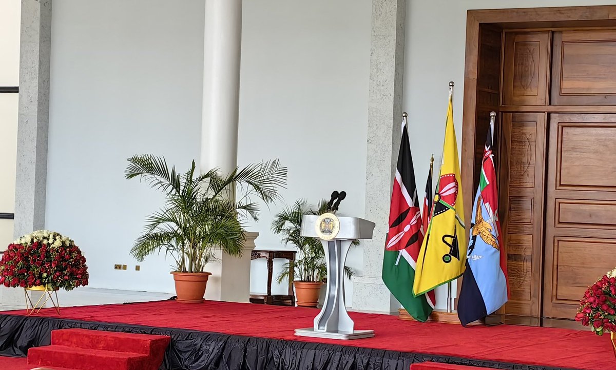 Everything is set! The doyen of administration is set to address the nation! Coming up shortly, live from State House, Nairobi, Kenya!Stay tuned for #StateOfTheNation.

Presidential directives