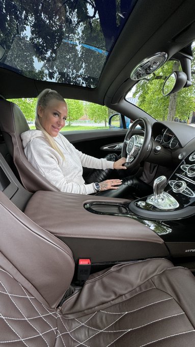 Hey Leute! Kleine Wochenend&uuml;berraschung auf meinem 4based Profil! 😊 Mit dem Code 'mai30' gibt's bis Sonntag<a href="/tag/lollipoplove"class="tags"><span>#lollipoplove</span></a><a href="/tag/s%C3%BC%C3%9Figkeitenfreude"class="tags"><span>#s&uuml;&szlig;igkeitenfreude</span></a>