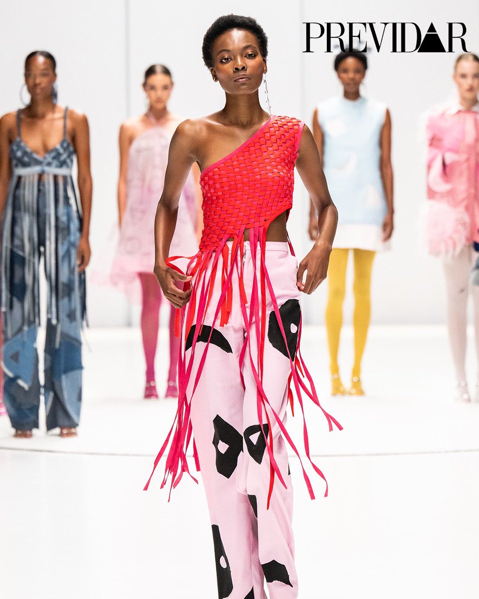 For Mzansi’s biggest fashion extravaganza, @safashionweek, fashion brand James Presents showcased ultra-modern chic at its finest! Tap the link below to see more collections from the fashion show. 📷: Eunice Driver Photography 🔗 previdar.com/sa-fashion-des…