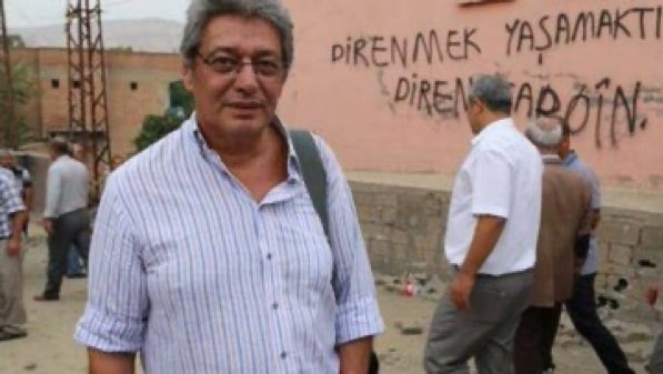 Mit nur 68 Jahren verstarb der kurdisch-türkische Journalist #CelalBaslangıc im Kölner Exil. Er bleibt als unerbittlicher Verfechter für Menschenrechte, Redakteur, Kolumnist, Autor, Gründer der Exilplattform @artigercek in Erinnerung. Ein großer Verlust für die freie Presse!