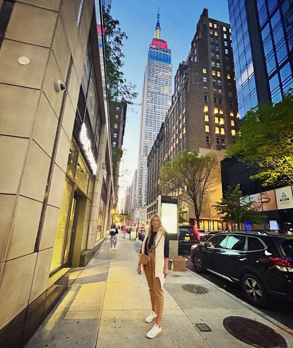 Empire State of mind! 💥🇺🇸 The heart of New York! ♥️ #MidtownSouth #Manhattan #NewYork #NY #RedLipsPorElMundo 💋💄 #RedLipsAlways #MyLifeAroudTheWorld 🌎 #LoveTravel ❤️ #TravelAddict 🗺📌 @crisainz