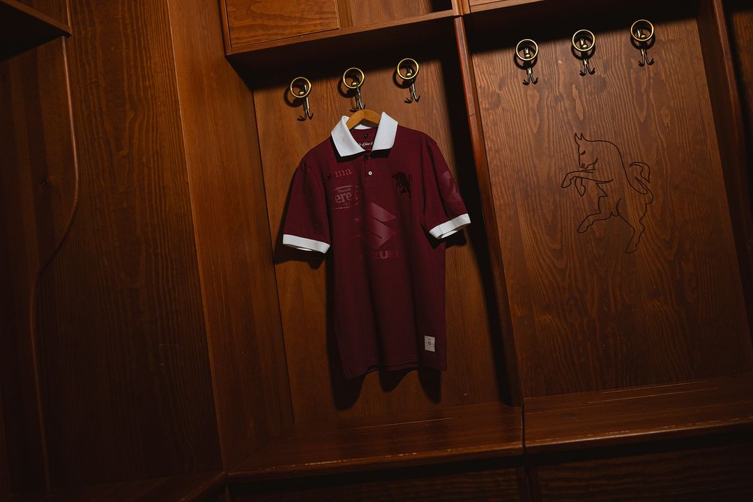 Torino 'Grance Torino' Special Shirt! 🇮🇹

Torino FC and Joma have collaborated to create a special match shirt to commemorate the 75th anniversary of the tragic demise of the Grande Torino team.

The shirt will be worn tonight against Bologna! ⚽