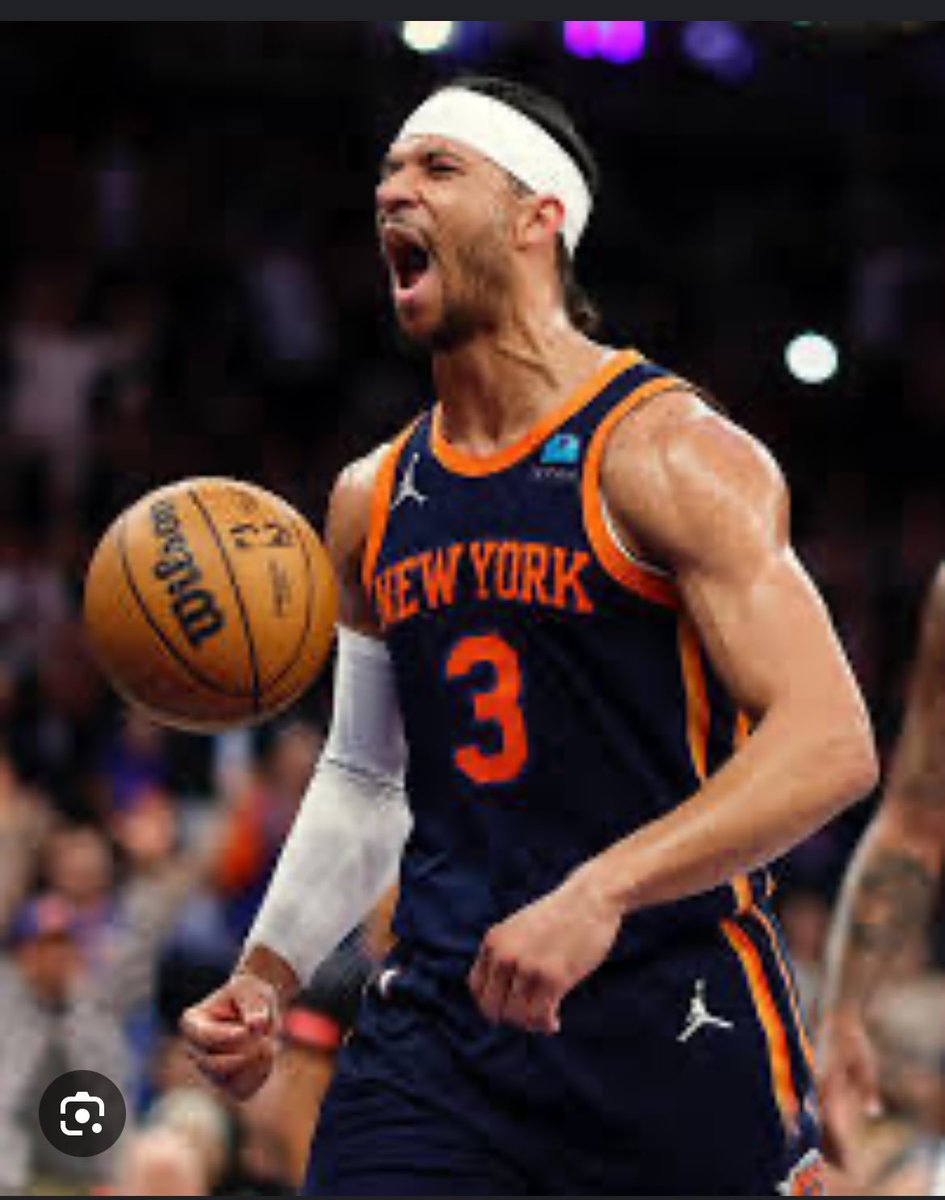 ExecFatherhood's tweet photo. In case you have been missing it @joshhart has become a Knicks legend while everyone is watching the highlight reels he is picking up the ball that no one has the guts or drive to get. Couldn’t have a better last name. He is the Hart of Knicks right now. 
#NewYorkForever #throwback #orangeandblueskies