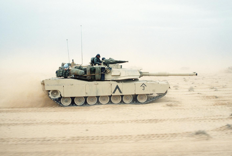 Firepower Tank Friday - M1A1 from 1st Armored Division on the move during 1991 Desert Storm! #tanks #armor #firepowertankfriday #m1a1 #abrams #1990s #desertstorm #1AD #ilovetanks #tanklover