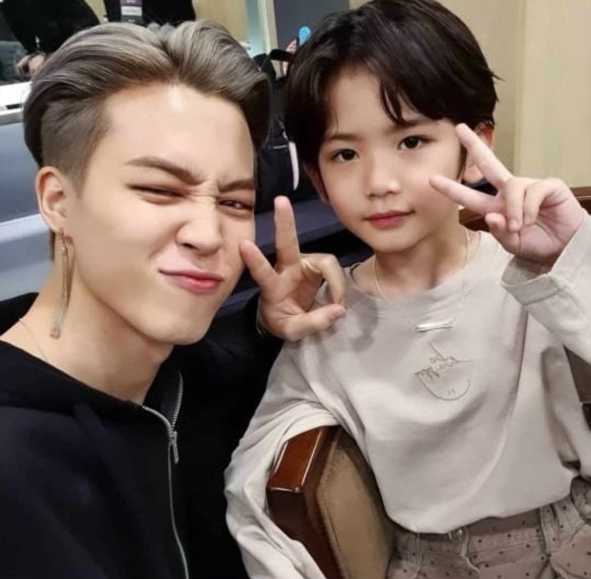 jimin with kids — a heart wrenching thread