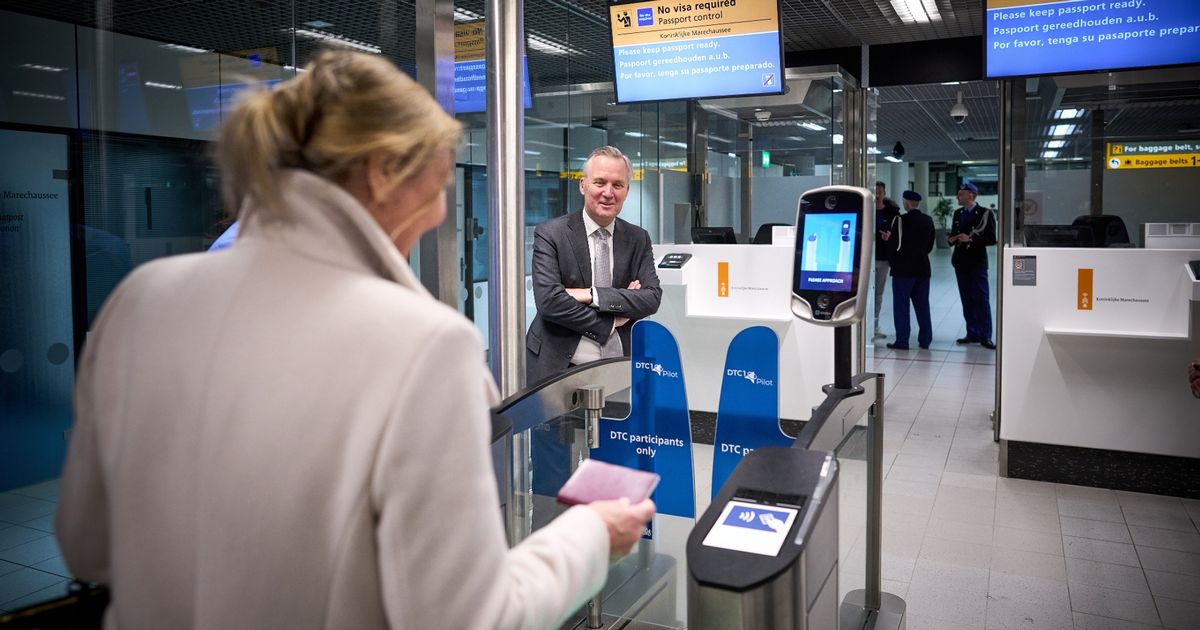 Brits to have fingerprints scanned to enter Spain, France and Italy this year mirror.co.uk/travel/news/br…