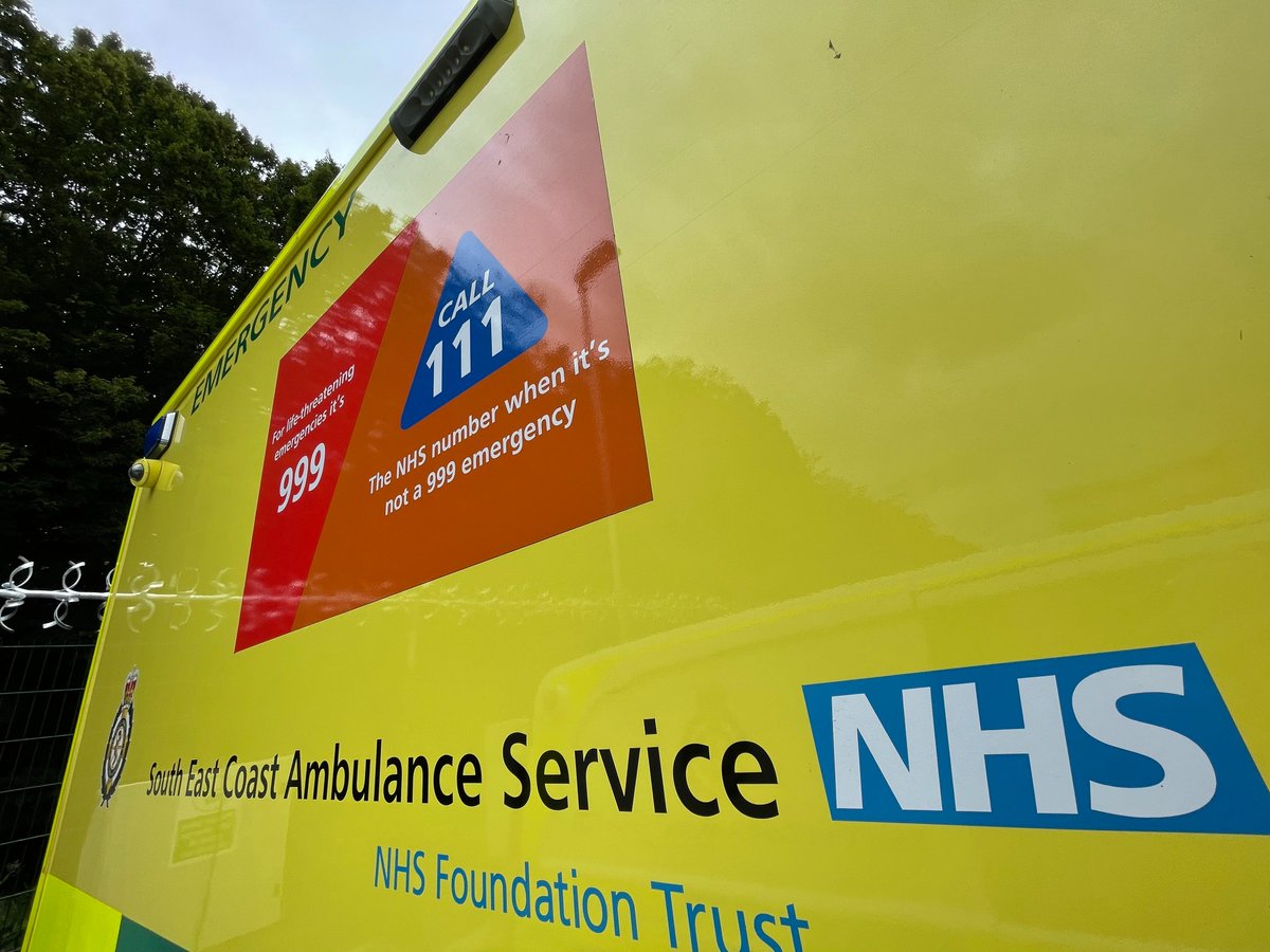 Please help us manage demand across the bank holiday weekend by using our services wisely.
🚑999 for emergencies only
📞💻NHS 111 online and phone for help and advice
💊Pharmacy/self care for minor health conditions