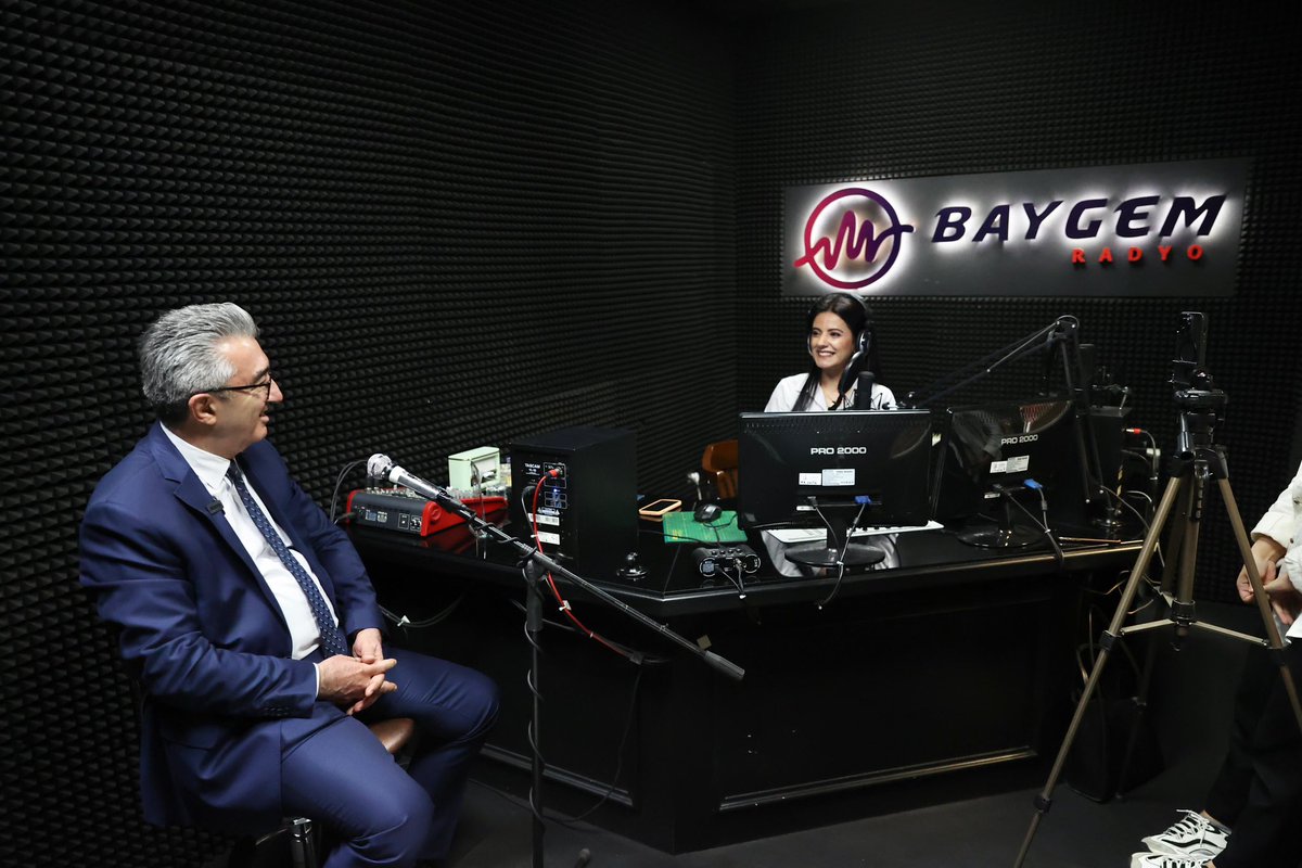 Belediye Başkanımız Hasan Mutlu, Türkiyenin ilk gençlik radyosu <a href="/baygemradyo/">Baygem Radyo</a> ’da sizlerle buluştu.

Kendini, fikirlerini, projelerini anlatırken sizlerden gelen soruları da yanıtladı. 😊