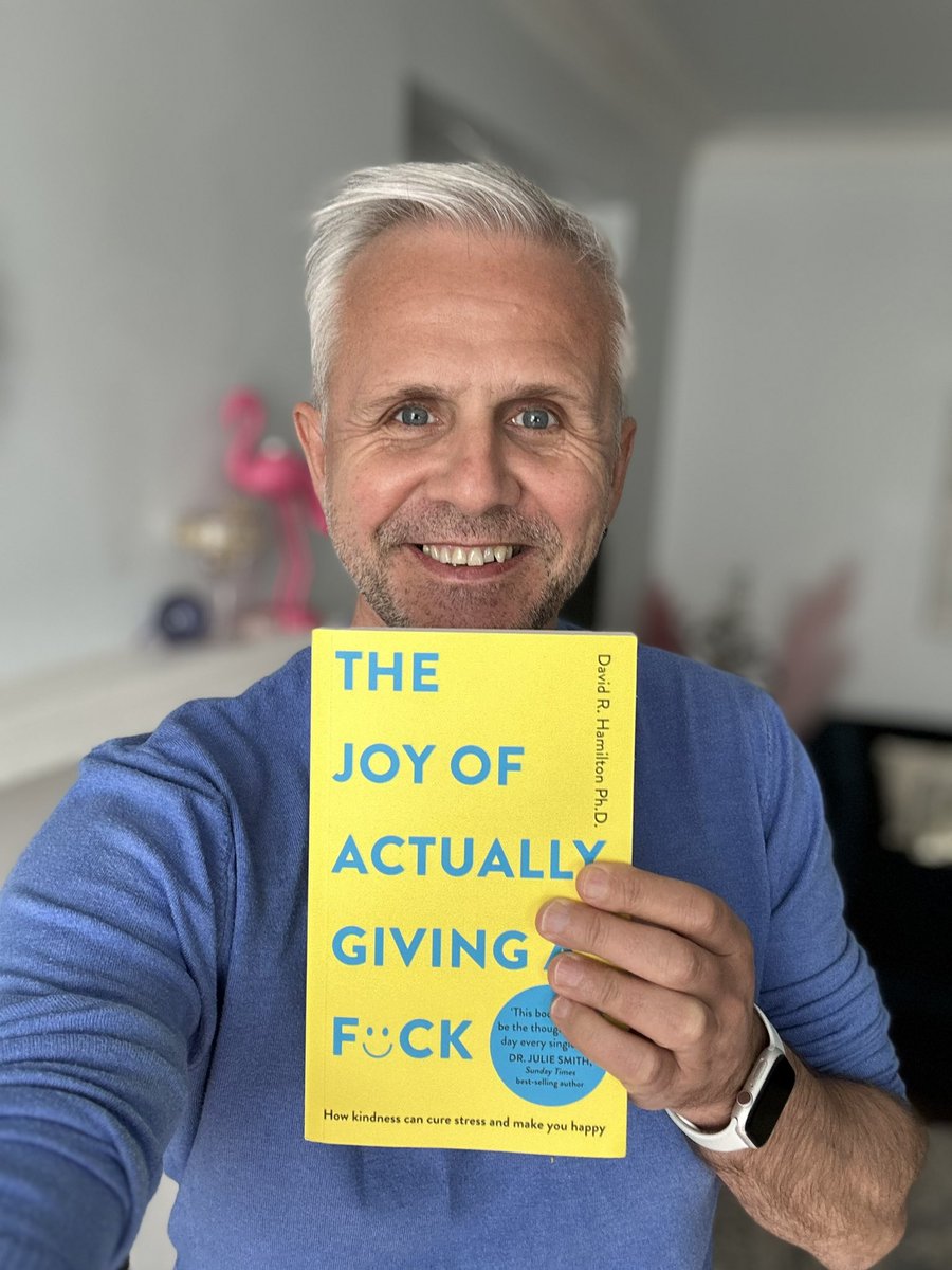 So my new book is now available to pre-order: drdavidhamilton.com/newbook/ As a thanks to anyone who pre-orders it, you get a brand new ‘kindfulness’ course that has 5 #kindfulness meditations that are yours to keep.