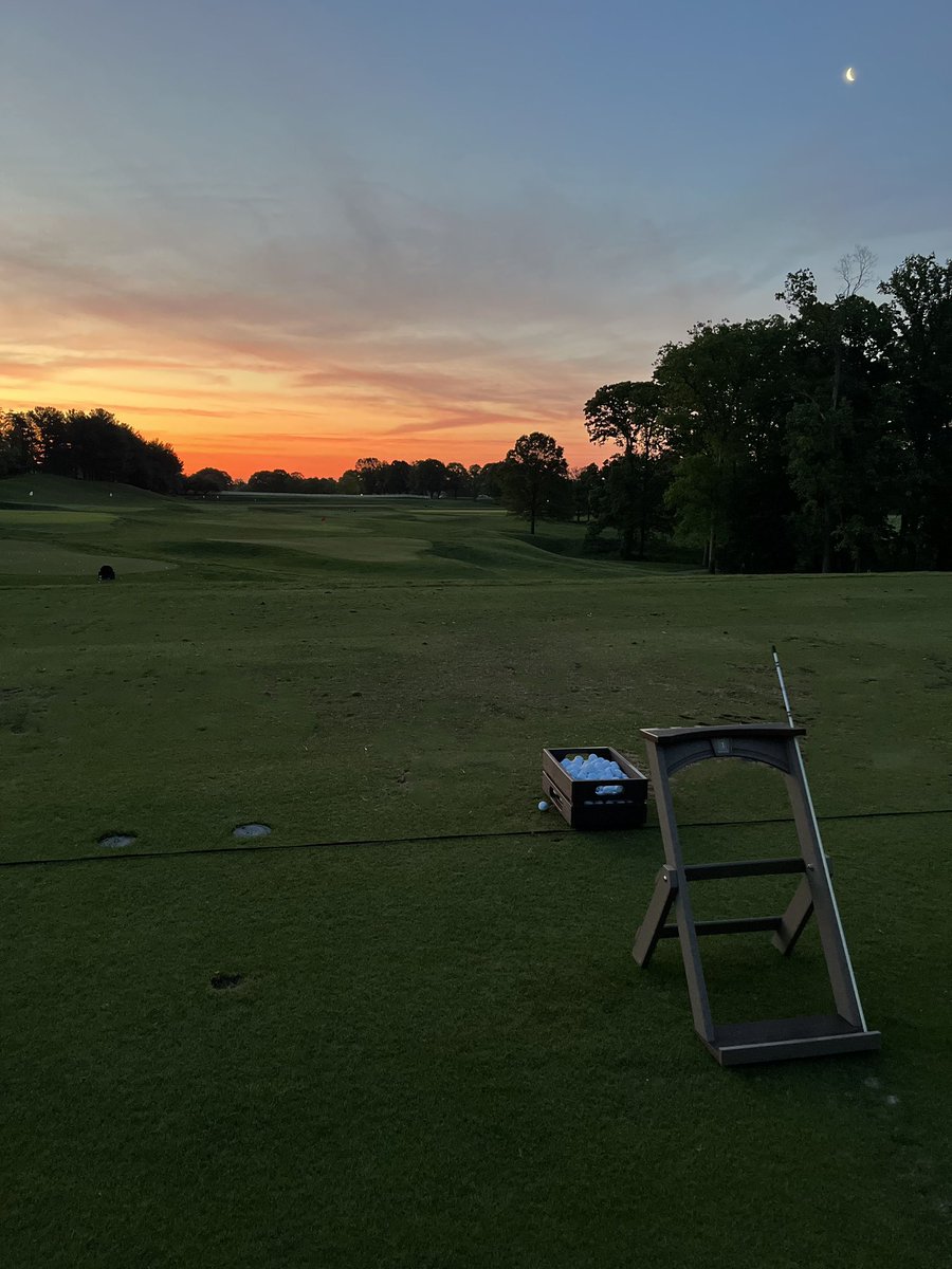 Not a bad backdrop for a morning practice session 🌅

📸 : <a href="/TPCPotomacAGR/">TPC Potomac Agronomy</a> 

#PlayTPC