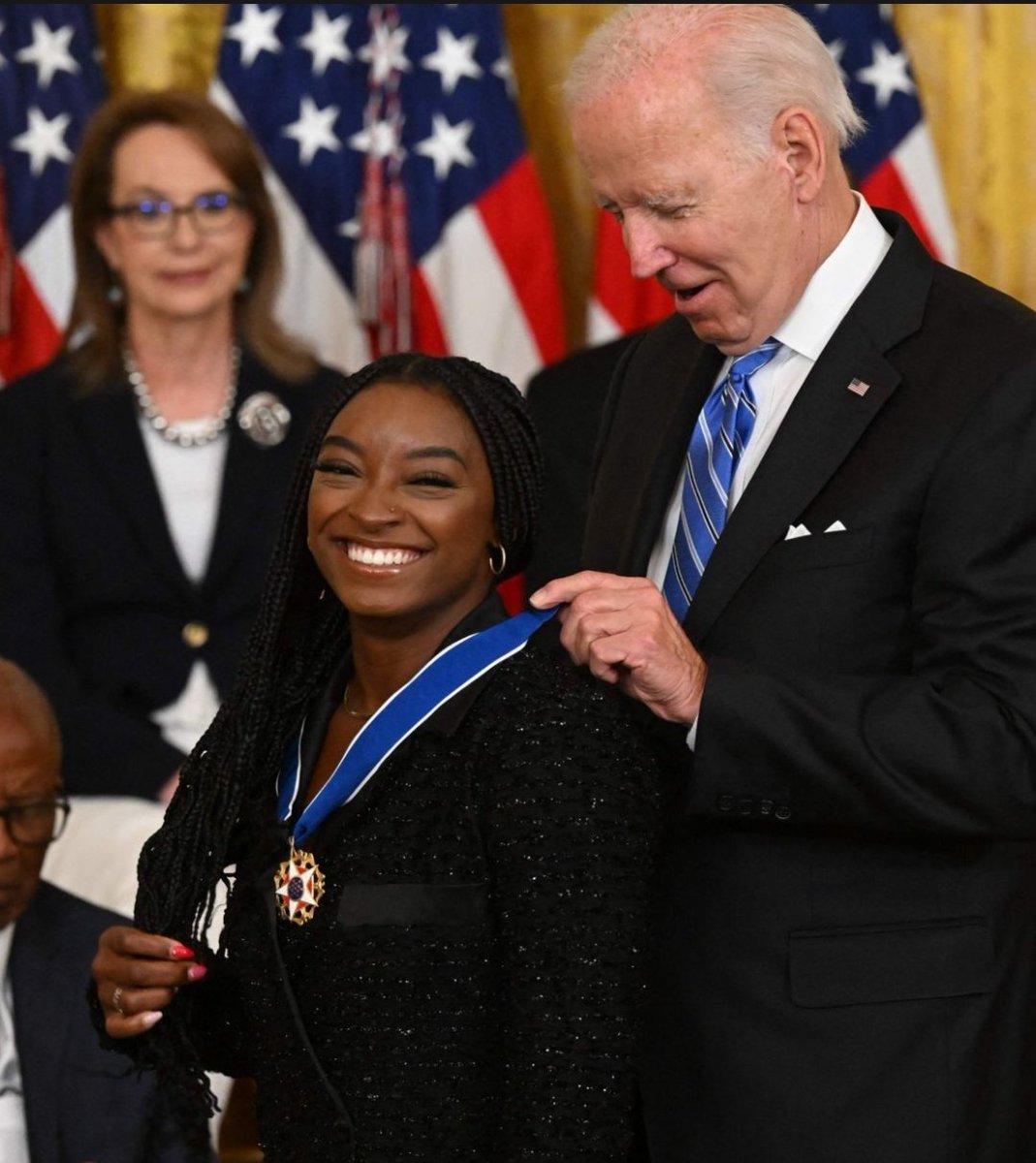 TGIF IN DC 🏅🇺🇲🏅 12:30pm POTUS & VP receive the PDB 4:30pm @POTUS presents the Presidential Medals of Freedom ceremony to Rep Clyburn, Speaker Pelosi, Al Gore, Opal Lee, and many more 6pm Wheels up to DE 7pm Home in Wilmington