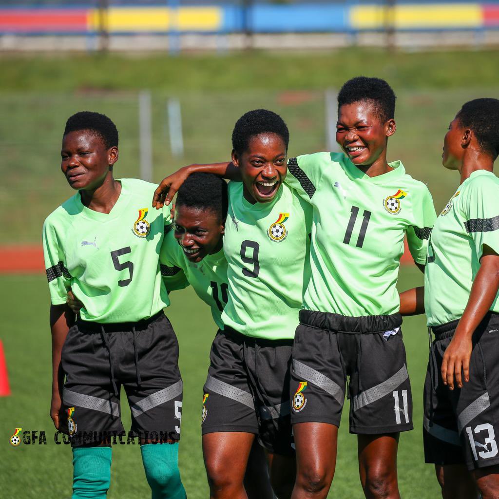 Alone we can do so little; together we can do so much. Black Princesses with the Friday Feeling 😀😅

#StrongerTogether💪🏽 #ShineBlackPrincesses✨
#BringBackTheLove 🥰