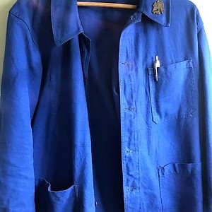 ⭐⭐⭐⭐⭐
'Authentic Bleu de Travail, well made, comfortable, functional and good looking' - Ian

#fivestarreview⁣ #customerservice #frenchvintagedecor #frenchworkware #frenchvintagedecor #frenchworkjacket #workjacket #chorejacket #vintageworkwear #retrostyle #vintageclothing
