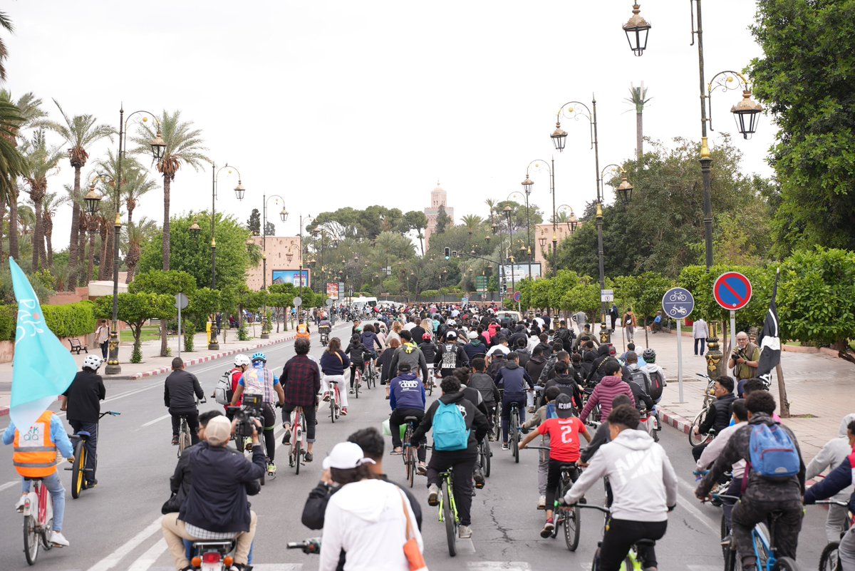 📸Retour sur l'Open Street Day à #Marrakech🚴‍♂️! Organisé par #Pikala, en collab. avec la Commune de Marrakech, le #PNUD, l'ONU-Habitat, et d'autres partenaires. Des centaines ont profité d'une balade à #vélo à travers les avenues de la ville. 👉 go.undp.org/Z5M