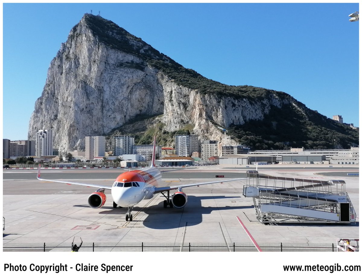 #Gibraltar - 03/05 - this morning's #Easyjet arrival from Manchester to a sunny day on the Rock - at 1pm, as MeteoGib forecast, winds have flipped to a gentle Easterly with the temperature now 18C at the Airport, but warmer to the West with 20-21C. Photo thanks to Claire Spencer.