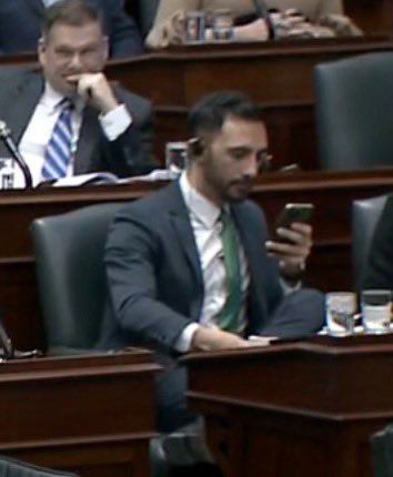 The Hon. Stephen Lecce (PC–Sigma Chi) sez: “Kids? Kids? Can I have my attention please?”   frankmag.ca/2024/05/the-ho… free Stephen Lecce #cdnpoli #free #stephenlecce