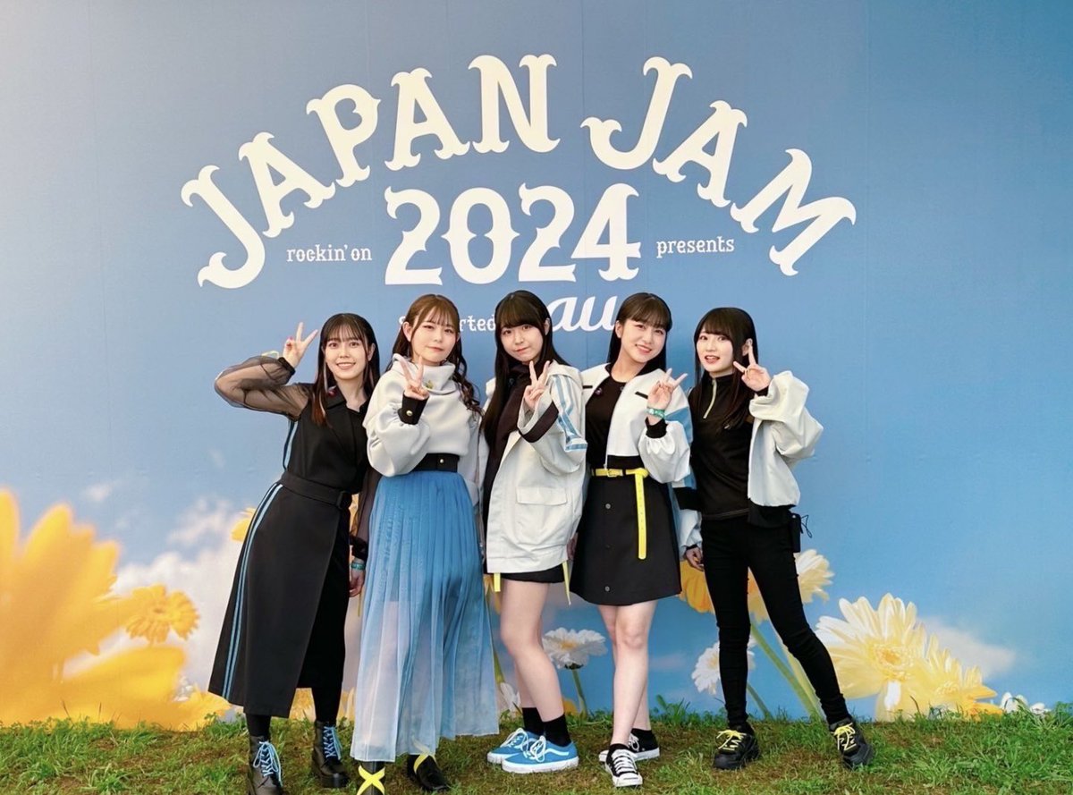 「JAPAN JAM 2024」🎸

初の野外フェス、まーーーじで楽しかったです！！！！熱く掲げてくれた拳とか、一緒に歌ったシンガロングとか、ステージからの景色堪んなかった！！正直音一会過去一泣きそうだった🥲

絶対またこの景色みたいです！
ありがとうございました！！

#JJ2024 #JAPANJAM
#MyGO