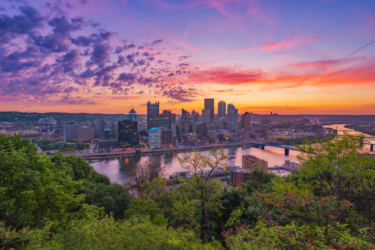 It has been a LONG time since I've shot sunrise from this side of Grandview (I would say the fall, but maybe last summer) but this morning was the perfect day for it. There was plenty of color over #Pittsburgh and I love how the city is kinda nestled in the tree line as well.