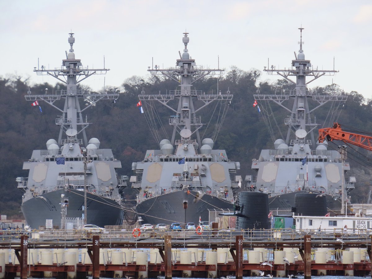 USS Ralph Johnson , USS Howard , USS Dewey