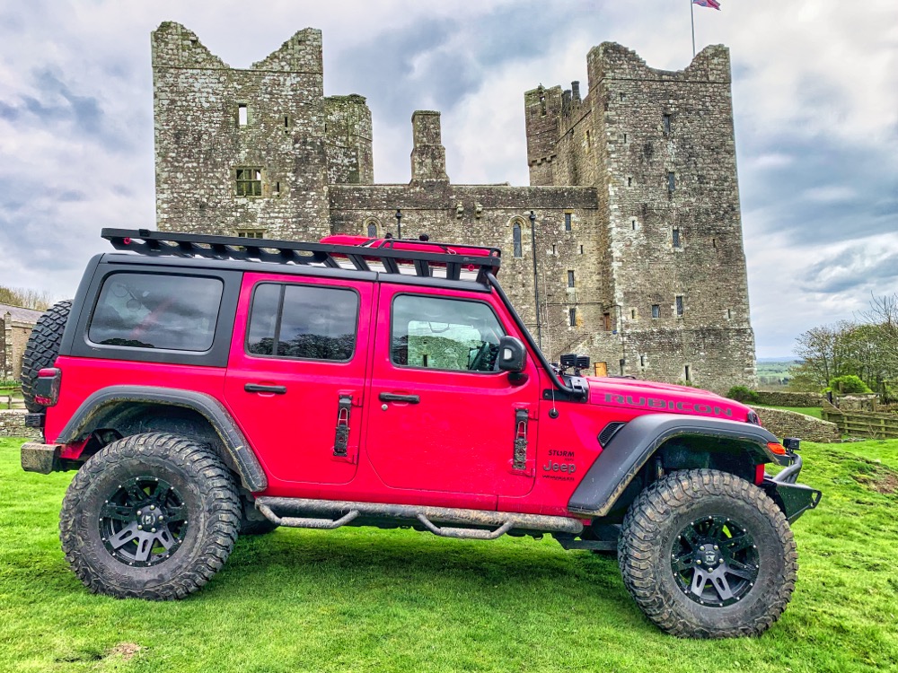 Lunch at the Castle with the new Jeep Wrangler #Jeep #ItsAJeepThing #JeepFamily #JeepLife #JeepLove #Authentic #Adventure #JeepWrangler #JeepRubicon #JeepSahara #YorkshireDales #offroad #carreview
