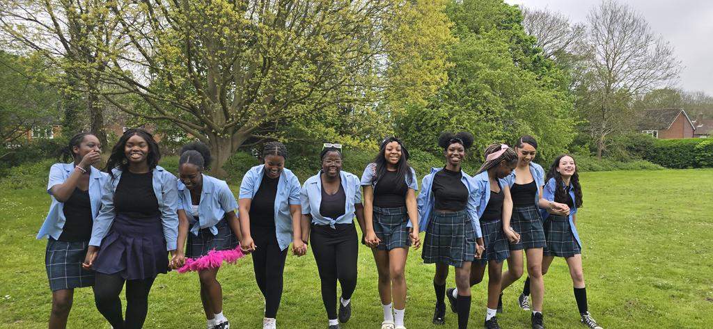 ChislehurstSch's tweet image. It has been a couple of days of celebrations for us here at CHSfG. We started with the Year 11 Celebration assembly on Thursday and finished off today with our Year 13 Graduation. Congratulations, class of 2024! We are so very proud of you 🎊