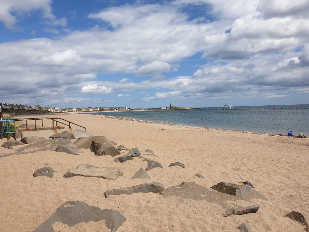 I think it's time for another Newbiggin picture, just look isn't it beautiful 😍 
#Northumberland