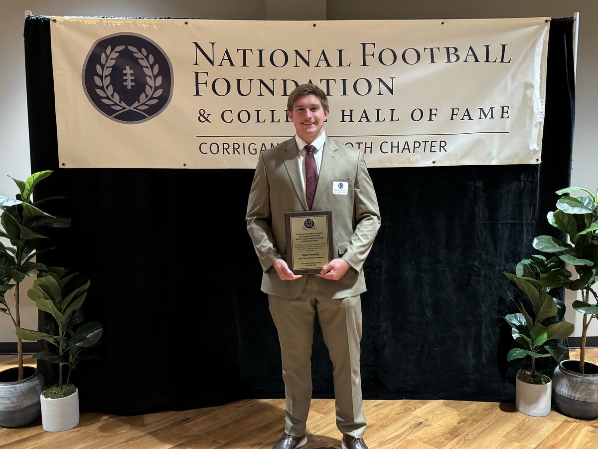 What a great night! Awesome seeing @Nolan_200522 receive the Corrigan-Faircloth Scholarship! @HSC__FOOTBALL is getting a good one! @HPCAFootball will miss you Nolan! #PAVEtheWAY #Cougar4Life