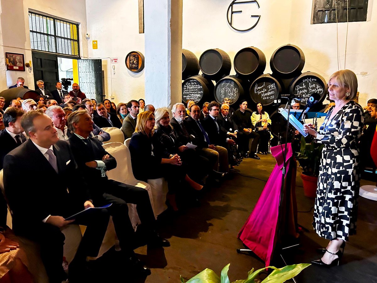 ciudadjerez's tweet photo. 🔹@MJGarciaPelayo muestra su apoyo a la tauromaquia durante el XXXVI Pregón del Toreo Jerezano

➡️ Ha reconocido la histórica vinculación de la tauromaquia con Jerez al tiempo que ha puesto en valor su intrínseca relación con la cultura, la creación de riqueza y la libertad. https://t.co/SDSs2ijA63