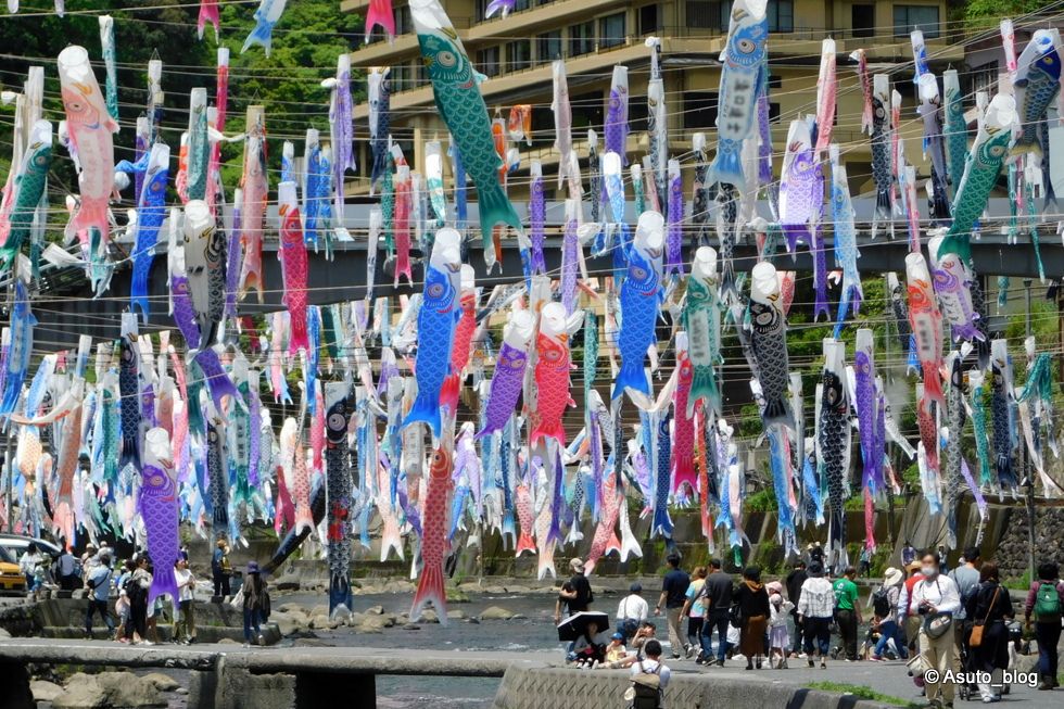 asuto_t's tweet photo. たかが鯉のぼり😅されど鯉のぼり🎏
#杖立温泉 #鯉のぼり https://t.co/CTdj4JFOQX